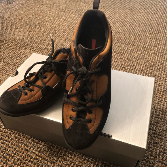 Designer sneakers - Picture 2 of 3